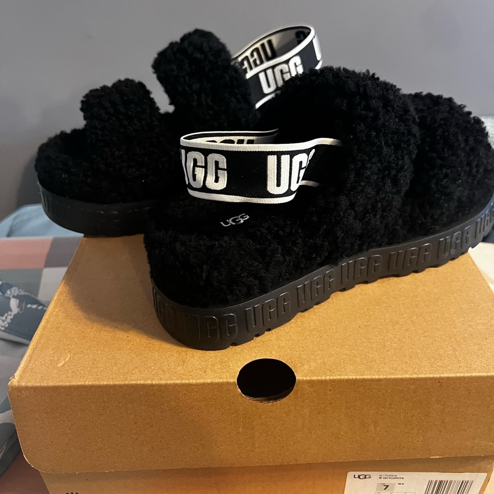 W7 UGG Fluffita Slides